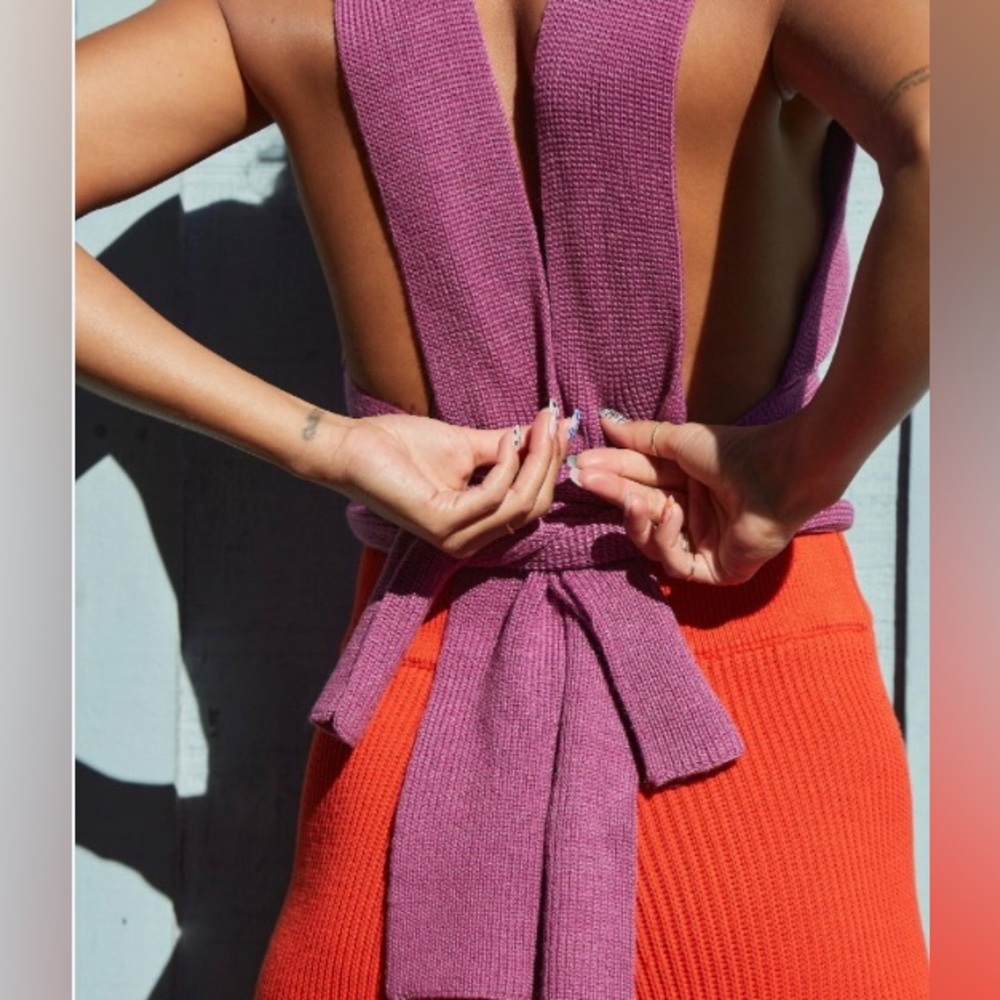 Orchid Convertible Open Bank Tank sweater
